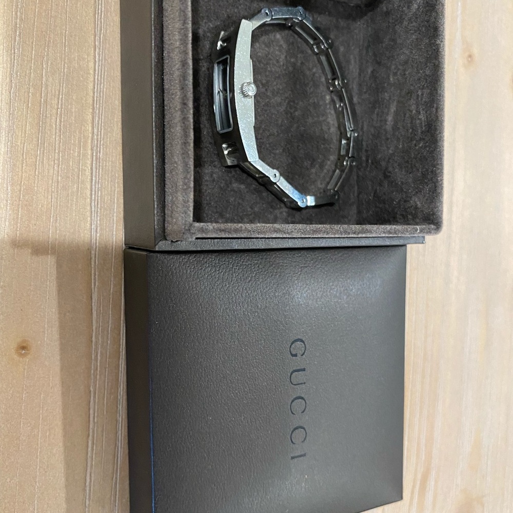 Authentic Gucci women watch, stainless steel 3900L - Picture 14 of 15